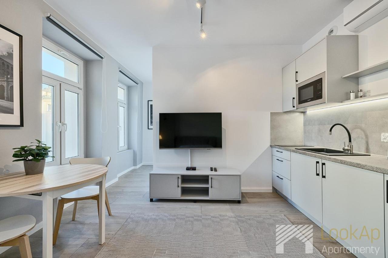 לודז' Polonia Residence III By Lookap Parking Klimatyzacja מראה חיצוני תמונה