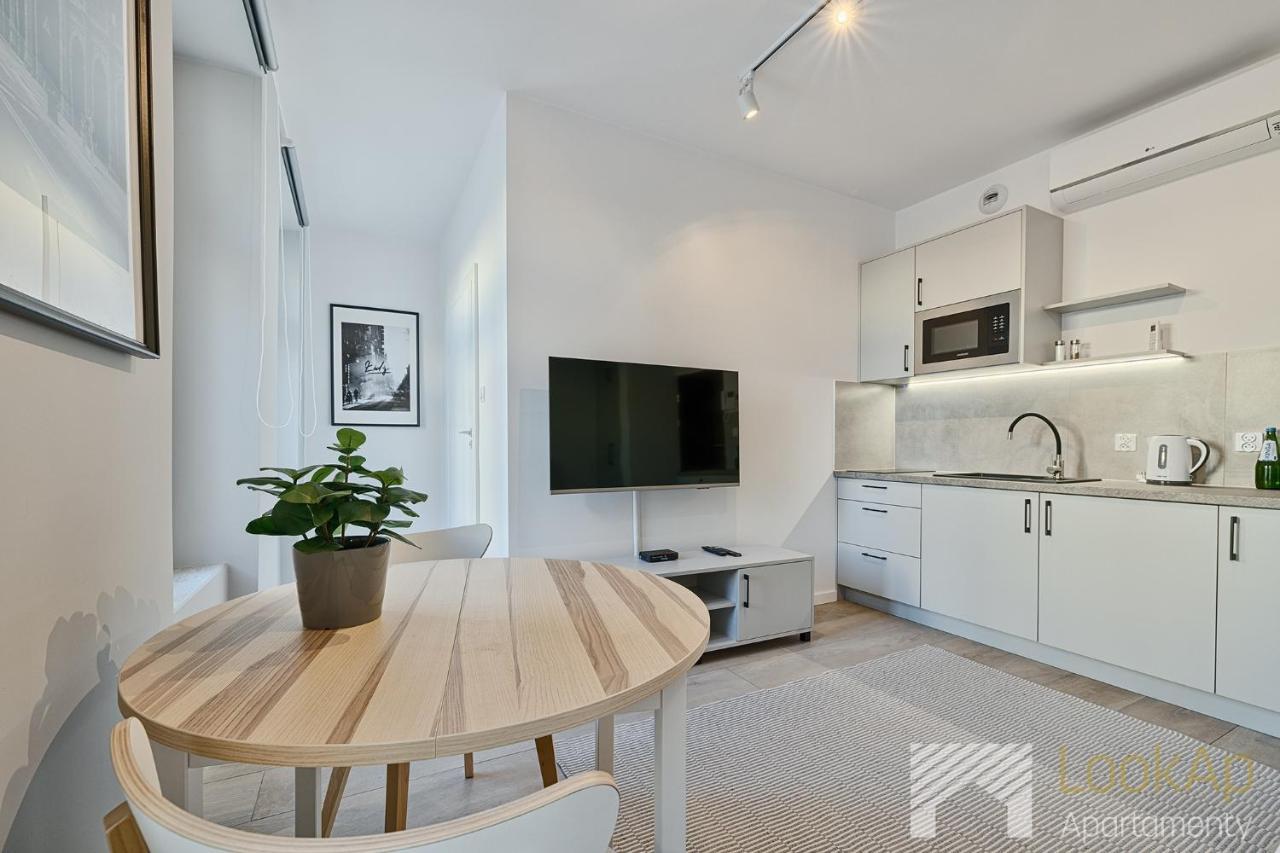 לודז' Polonia Residence III By Lookap Parking Klimatyzacja מראה חיצוני תמונה