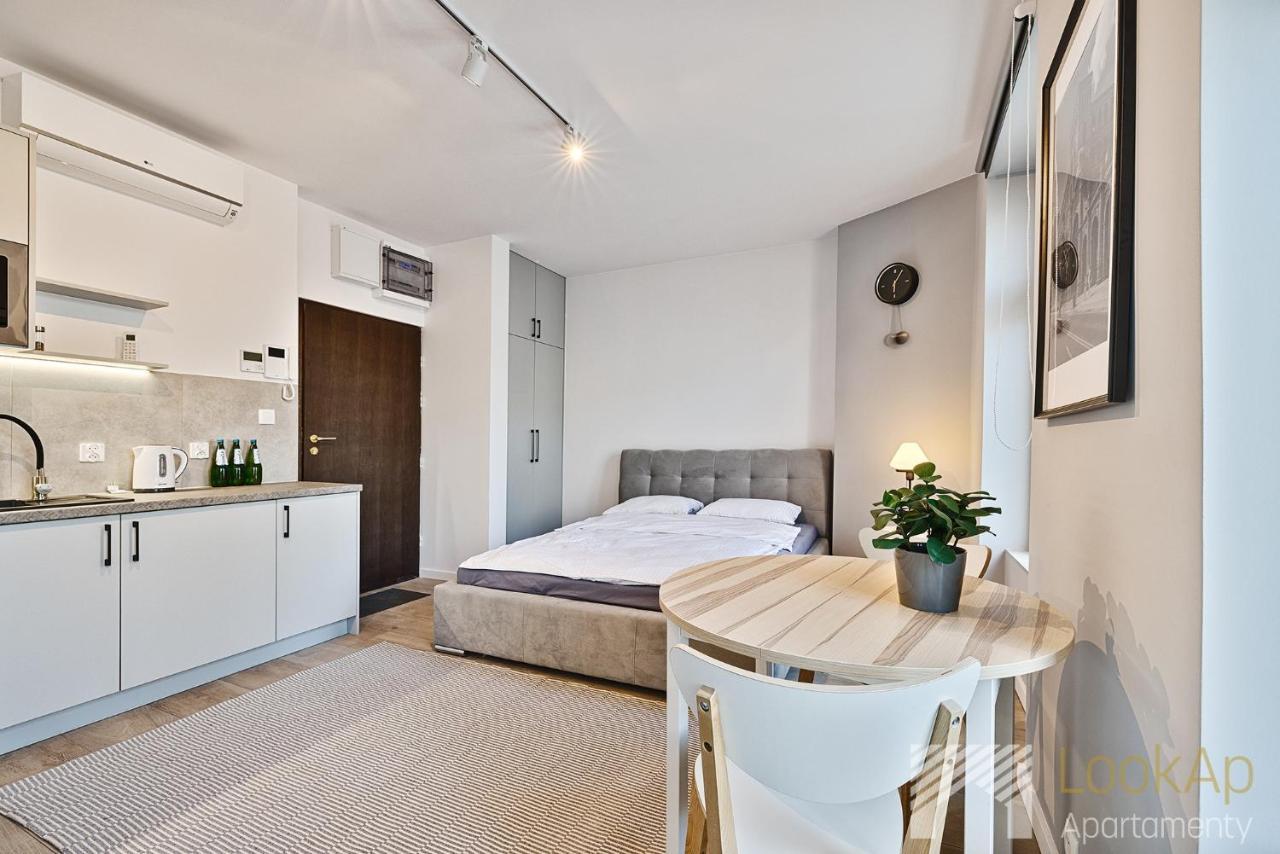 לודז' Polonia Residence III By Lookap Parking Klimatyzacja מראה חיצוני תמונה